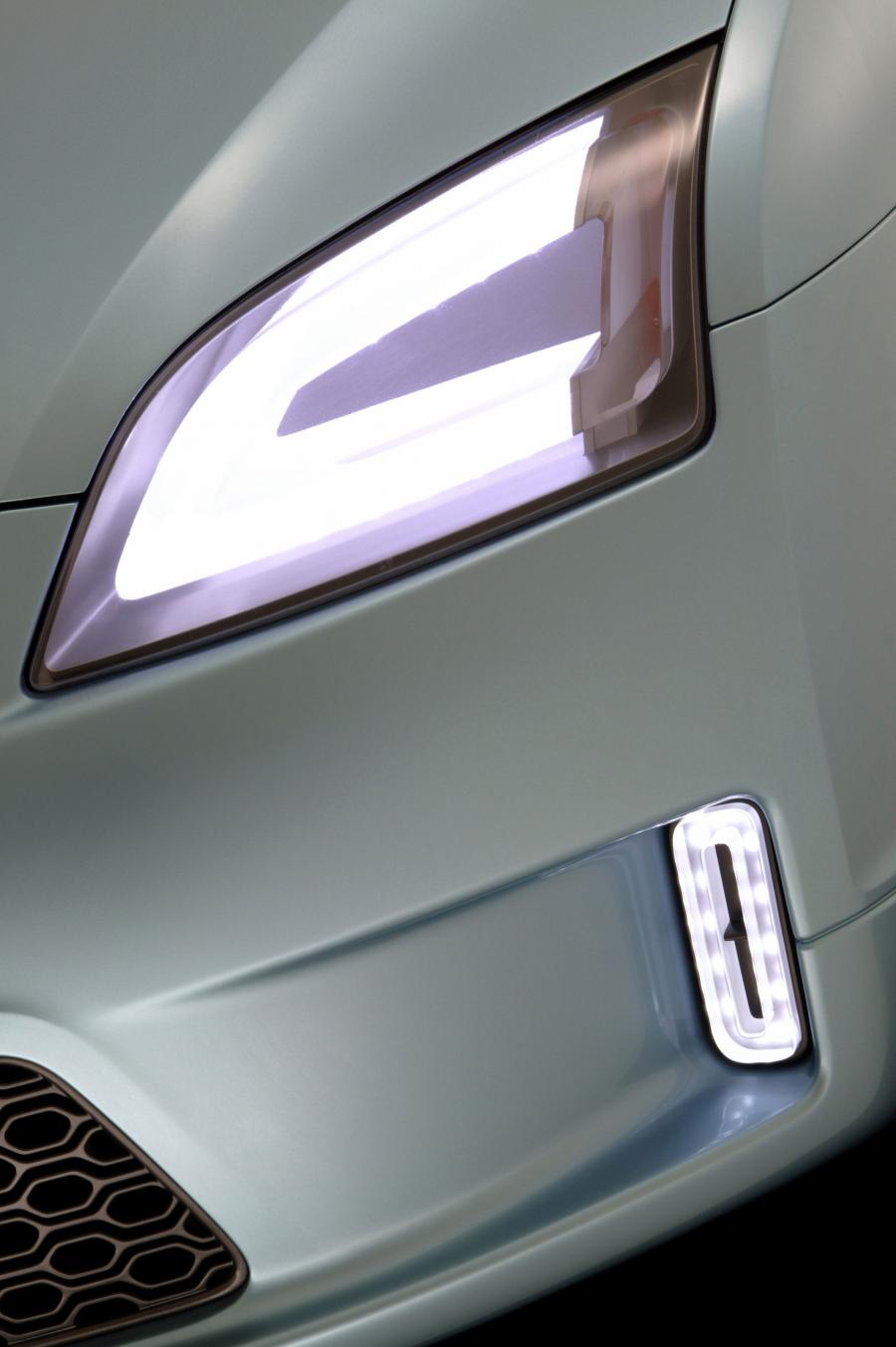  Ford Focus Concept 2004 года  (фото 14 из 14)